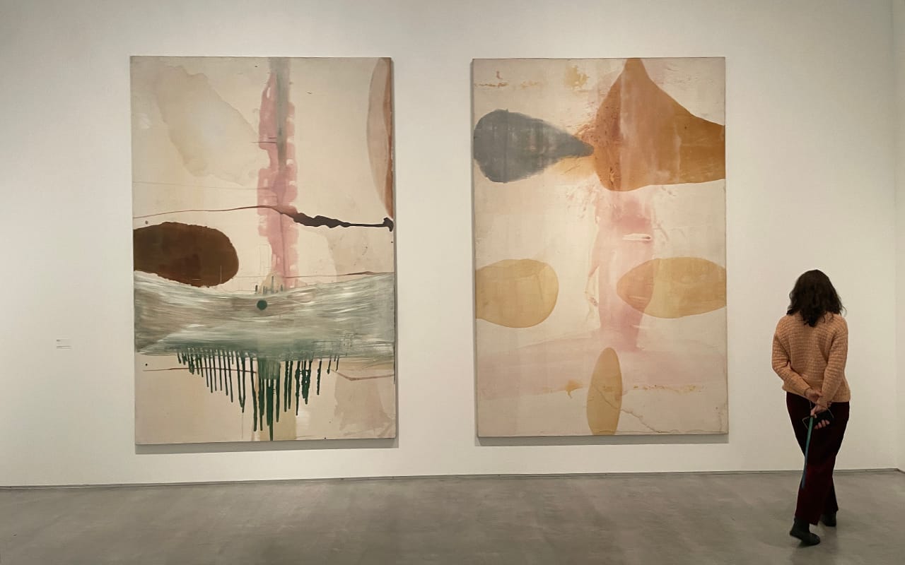 乌斯莱:童年沉船的回响与抽象的心灵海景