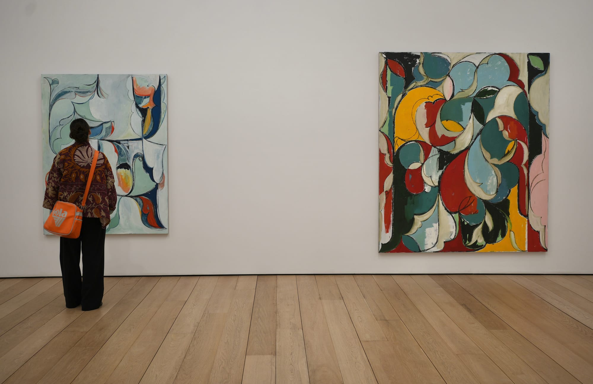 网格的解构与重构：卡姆鲁兹·阿拉姆的文化对话