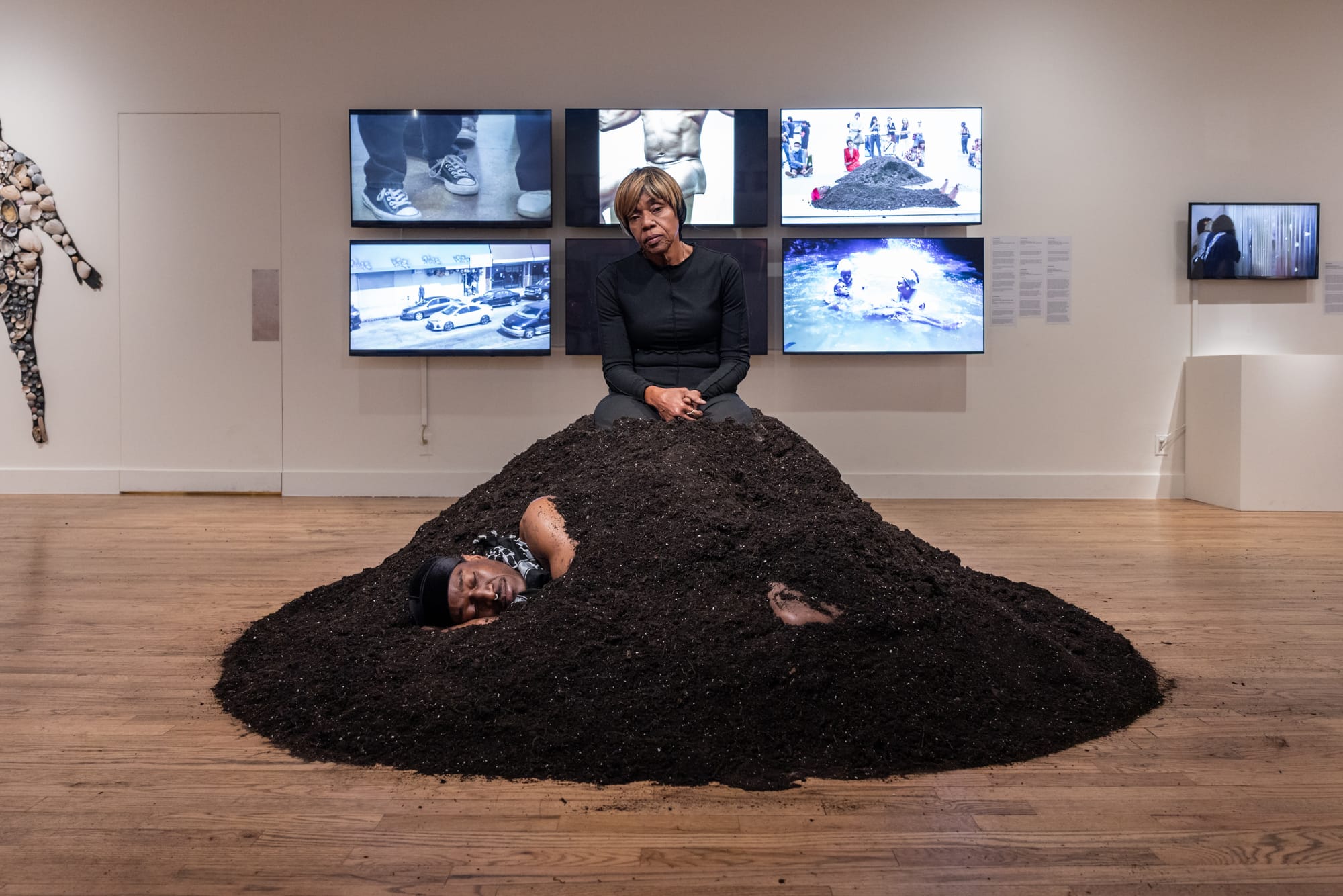 肉身、泥土与记忆：纽约下城表演艺术的复兴